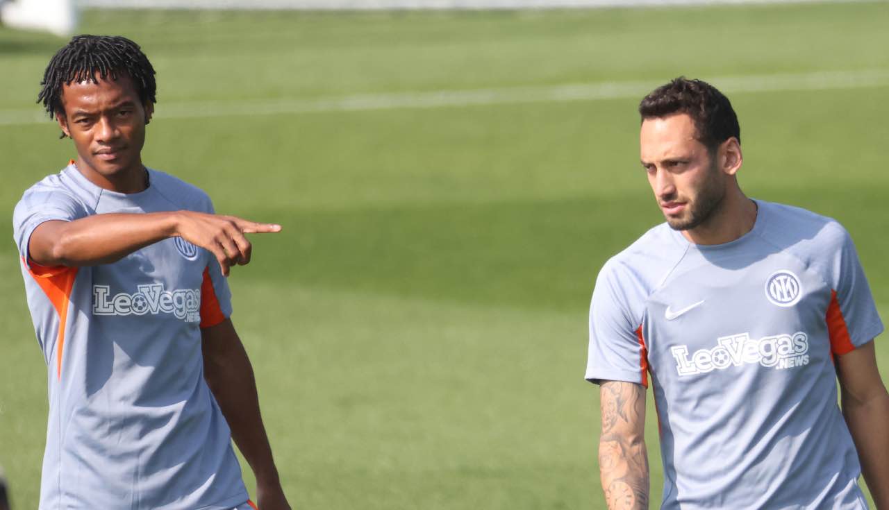 Juan Cuadrado e Calhanoglu