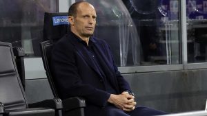 Max Allegri pensieroso in panchina - Foto ANSA - Dotsport.it