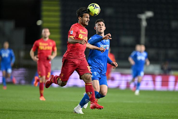 Tuia con la maglia del Lecce - Foto ANSA - Dotsport.it