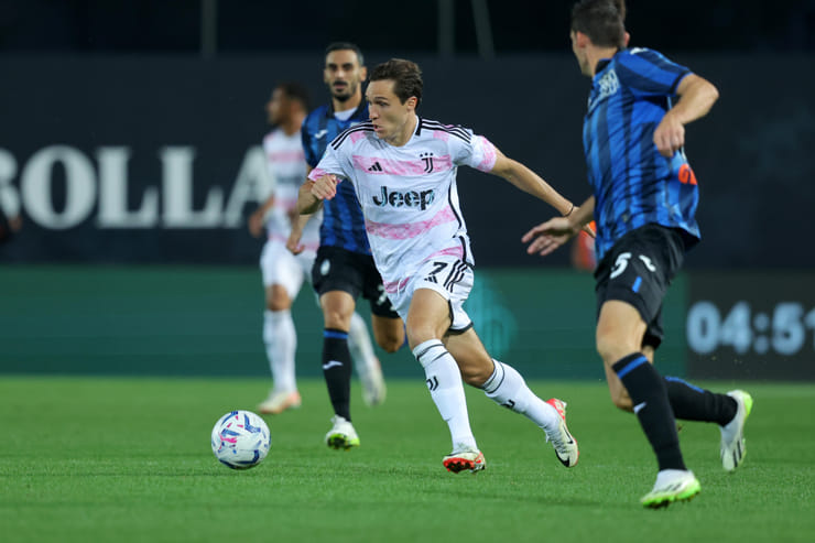 Federico Chiesa in una recente partita della Juventus - Foto ANSA - Dotsport.it