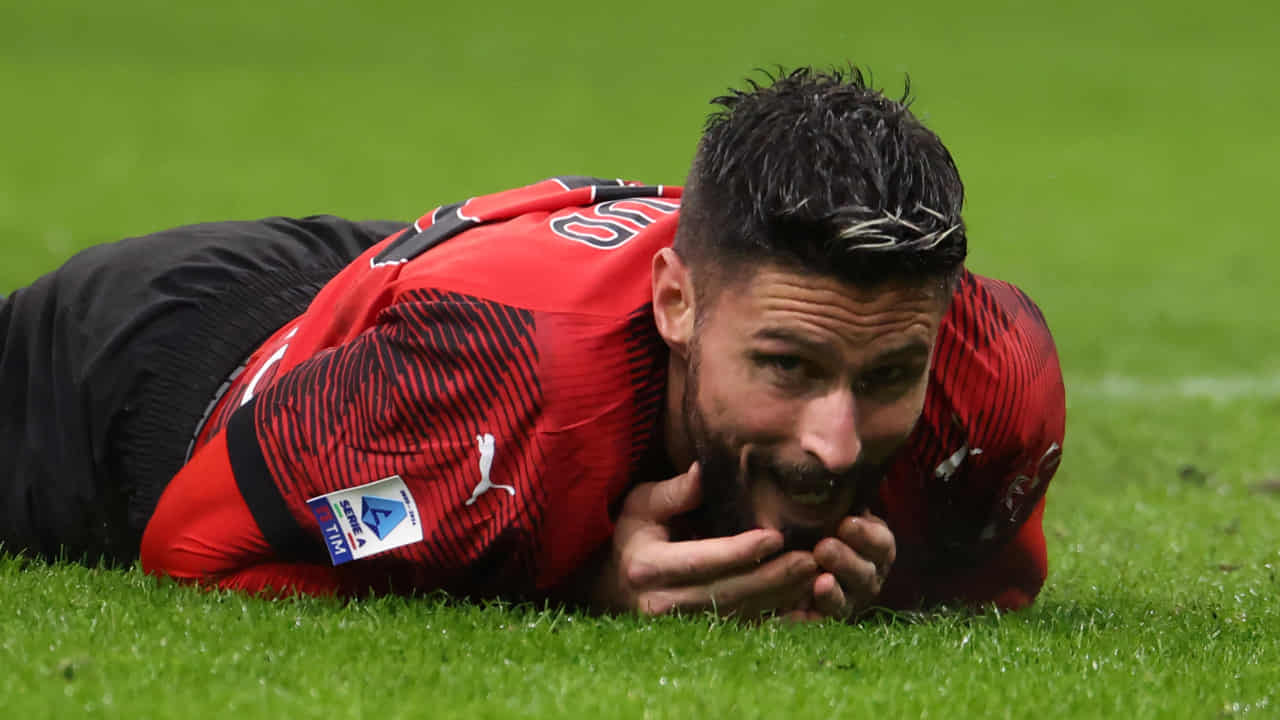 Giroud disperato dopo avere sbagliato un goal - Foto ANSA - Dotsport.it