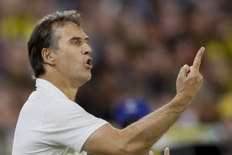 Lopetegui sulla panchina del Siviglia - Foto ANSA - Dotsport.it