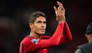 Juventus, occhi su Varane del Manchester United.