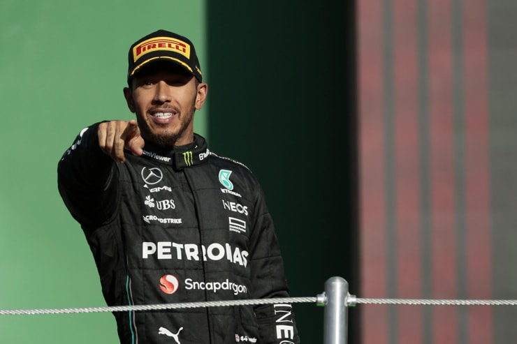 Hamilton al termine della gara di Formula 1 in Messico - Foto ANSA - Dotsport.it