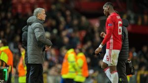 Josè Mourinho a colloquio con Paul Pogba - Foto ANSA - Dotsport.it