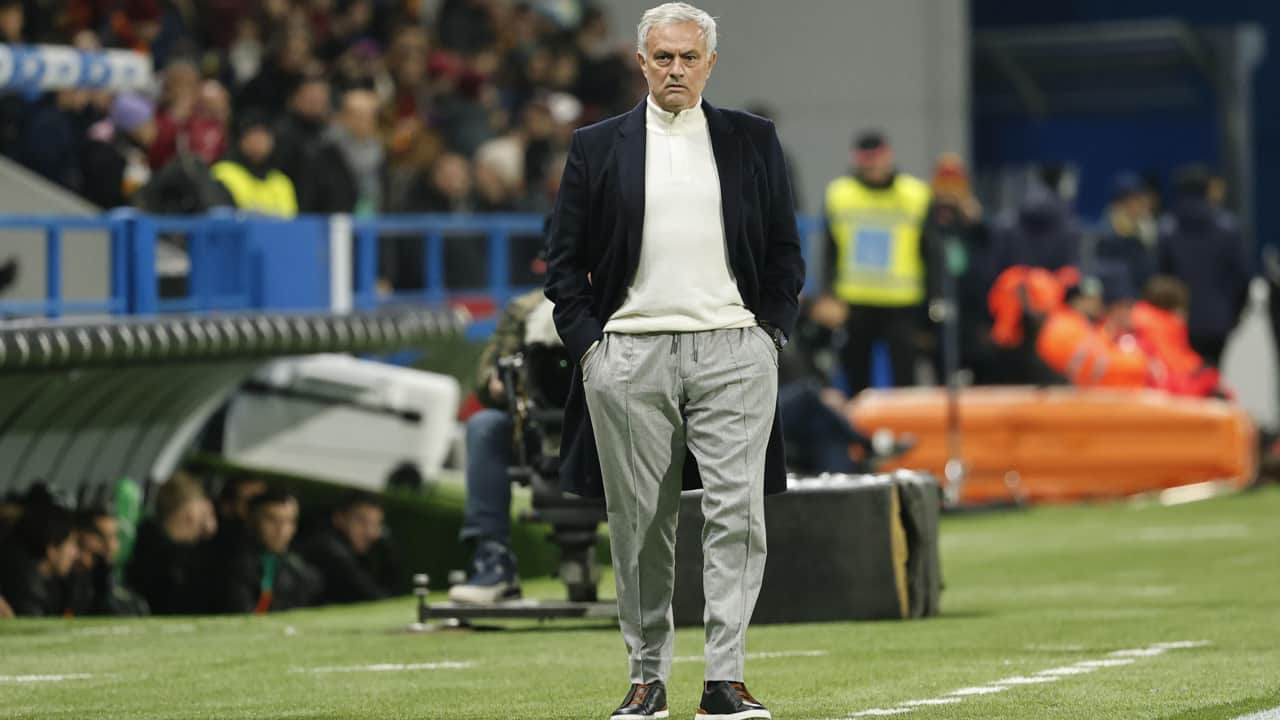 José Mourinho stizzito in panchina - Foto ANSA - Dotsport.it