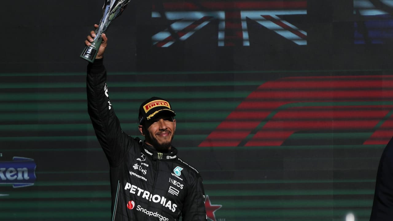 Lewis Hamilton esulta - Foto ANSA - Dotsport.it