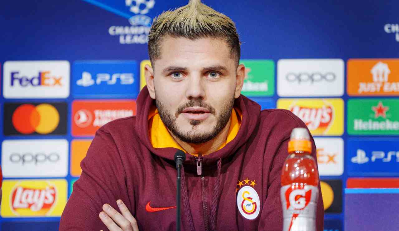 Mauro Icardi accoglie il nuovo arrivato al Galatasaray.